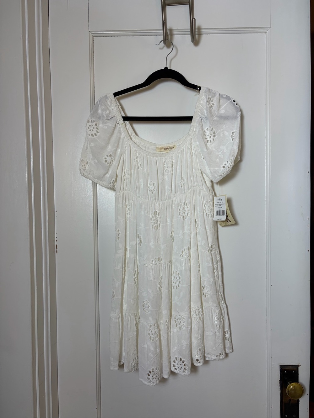 NWT Kohl's White Eyelet Puff Sleeve Dress